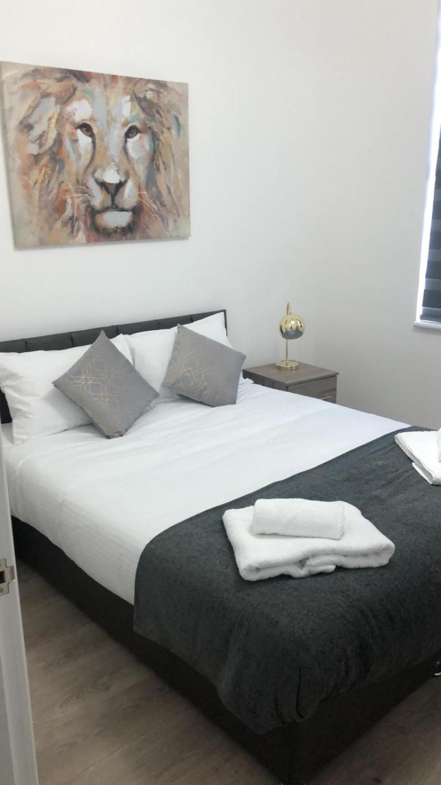 Sapphire House Telford Appartement Buitenkant foto